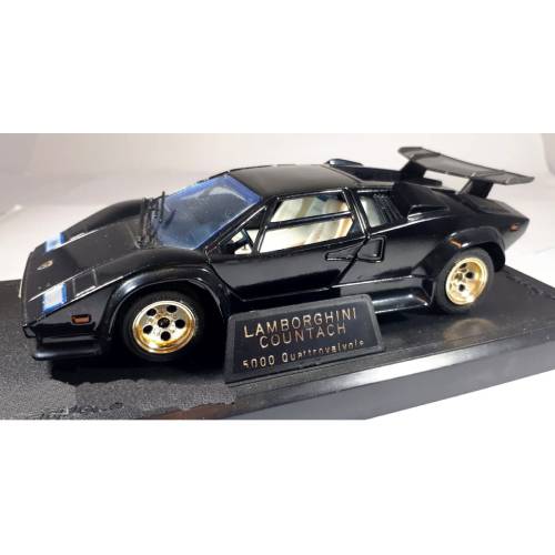 Lamborghini Countach 5000 Quattrovalvole (Zwart) (18cm) 1:24 Majorette (Opruiming)