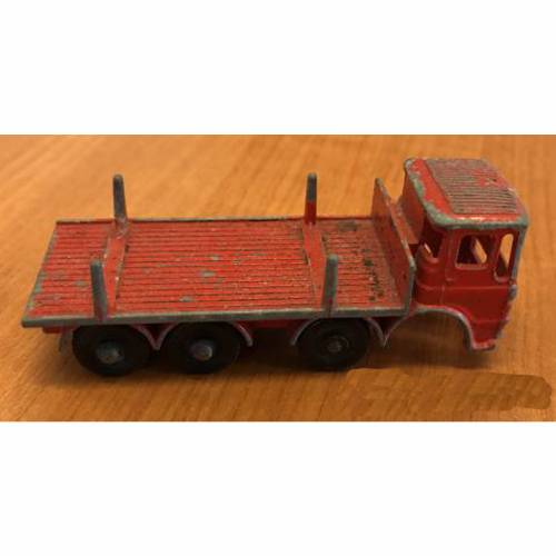 Matchbox Pipe Truck (Opruiming)