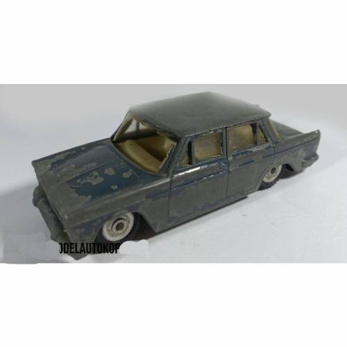 Fiat 1800M (Blauw) (9cm) 1:47 Gama (Opruiming)