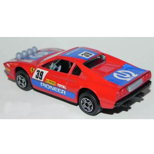 Ferrari 308 GTB Rally – Bburago 1:43 (rood) (11 cm) (Opruiming)